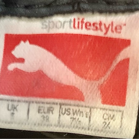 PUMA fleecy lined hiker boots - like new! - Picture 10 of 10